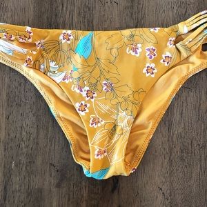 NWT O’Neill Mustard Floral Bottoms